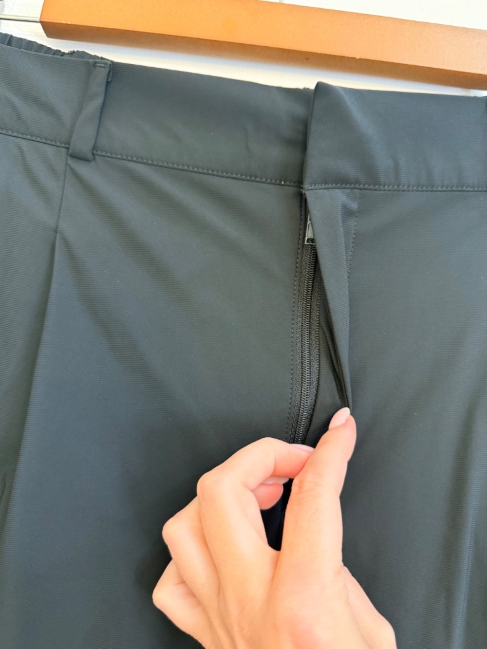 Old Navy SleekTech High Rise Wide Leg Pants Black Size M Go Dry - Picture 3 of 5